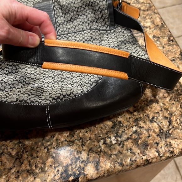 Coach bag & zippered pouch - Picture 11 of 16